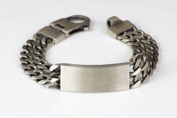 bracciale in argento 925 con grumetta e targhetta